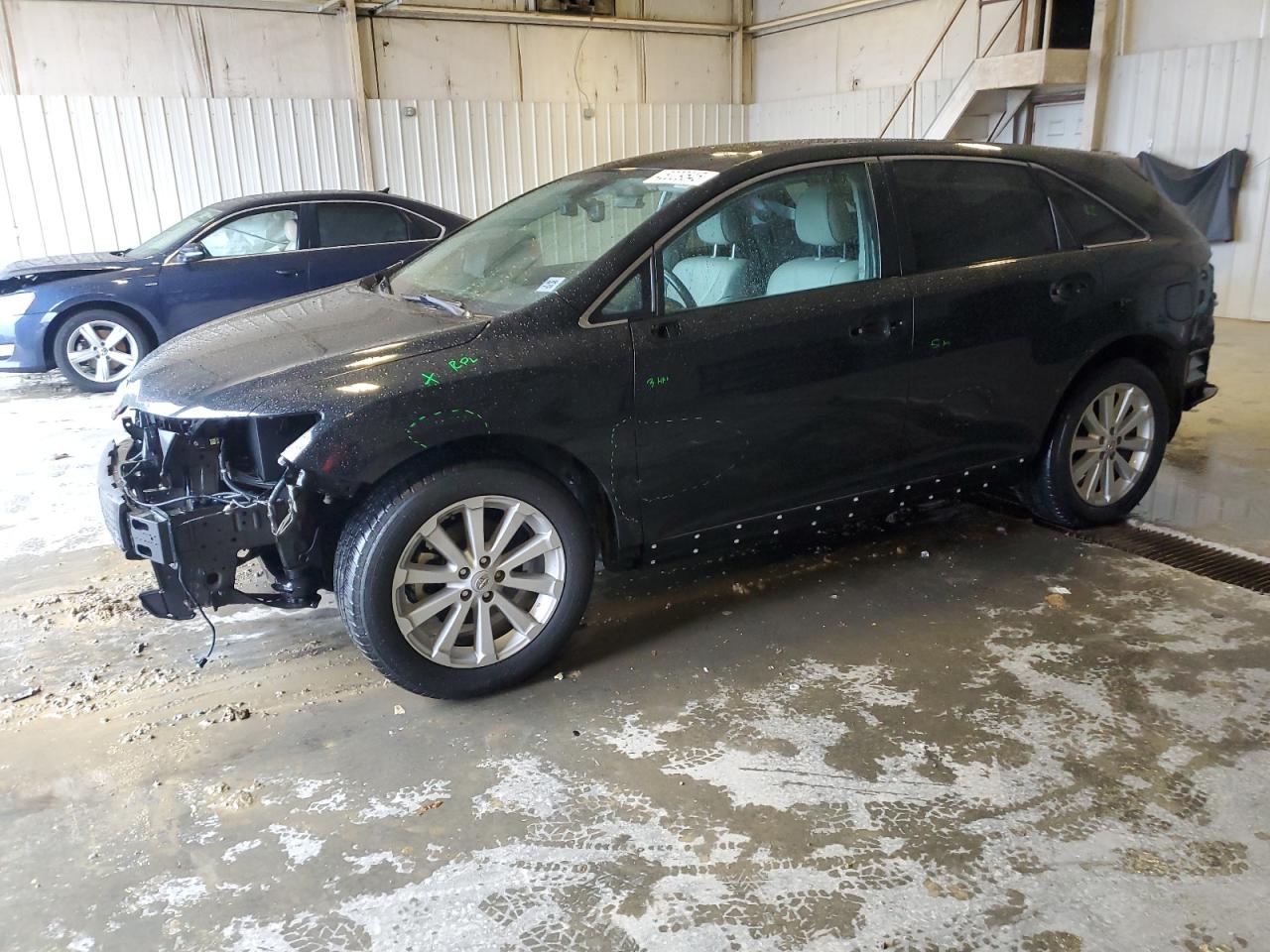 2011 Toyota Venza - Image 1