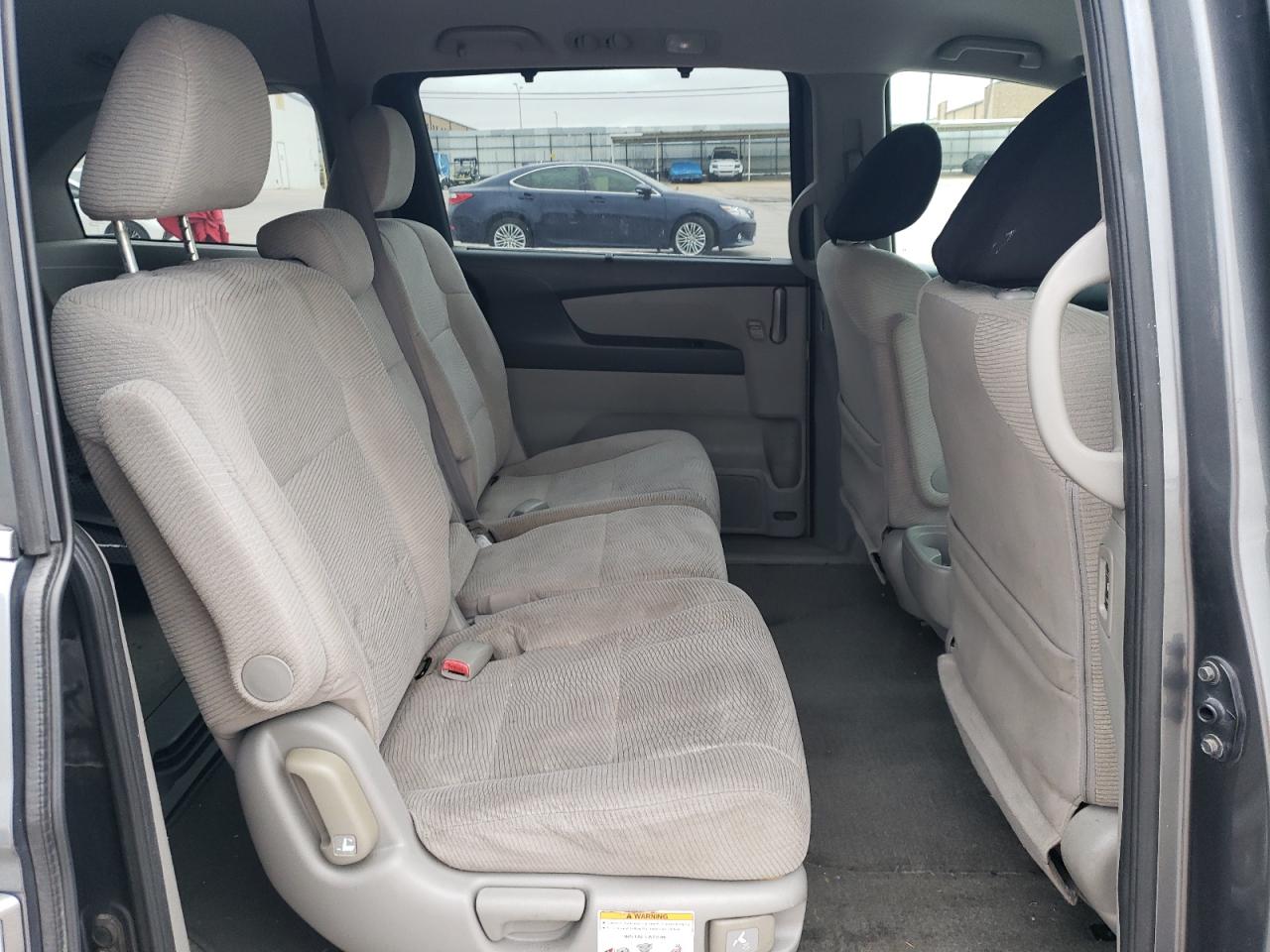 2012 Honda Odyssey - Image 11