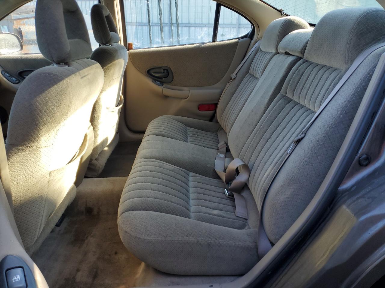 2001 Pontiac Grand Prix - Image 10