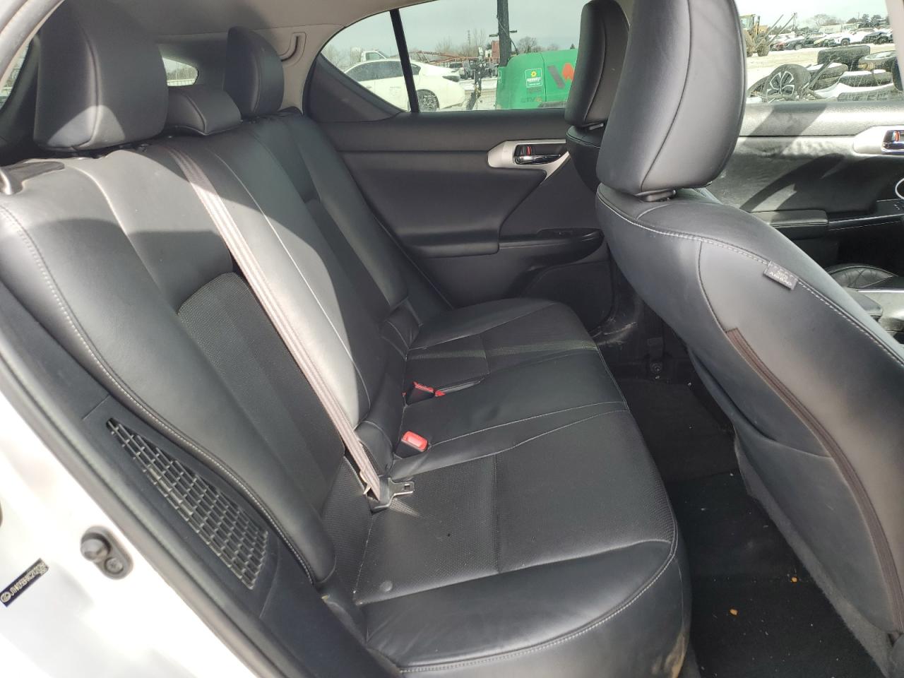 2012 Lexus CT - Image 10