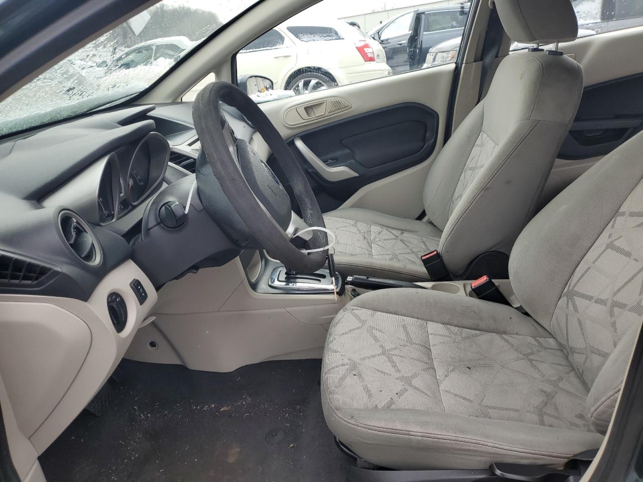 2011 Ford Fiesta - Image 7