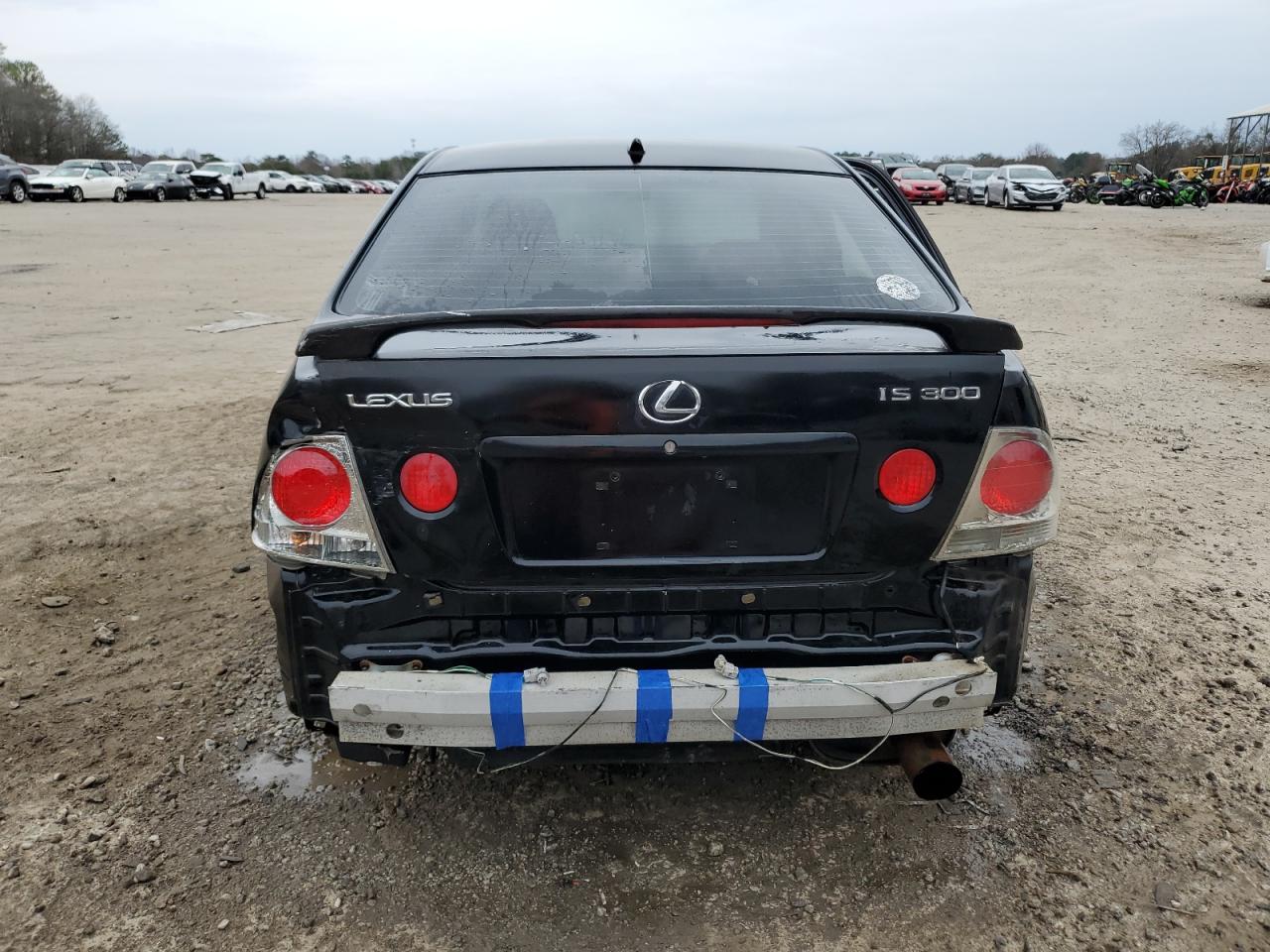 2001 Lexus IS - Image 6