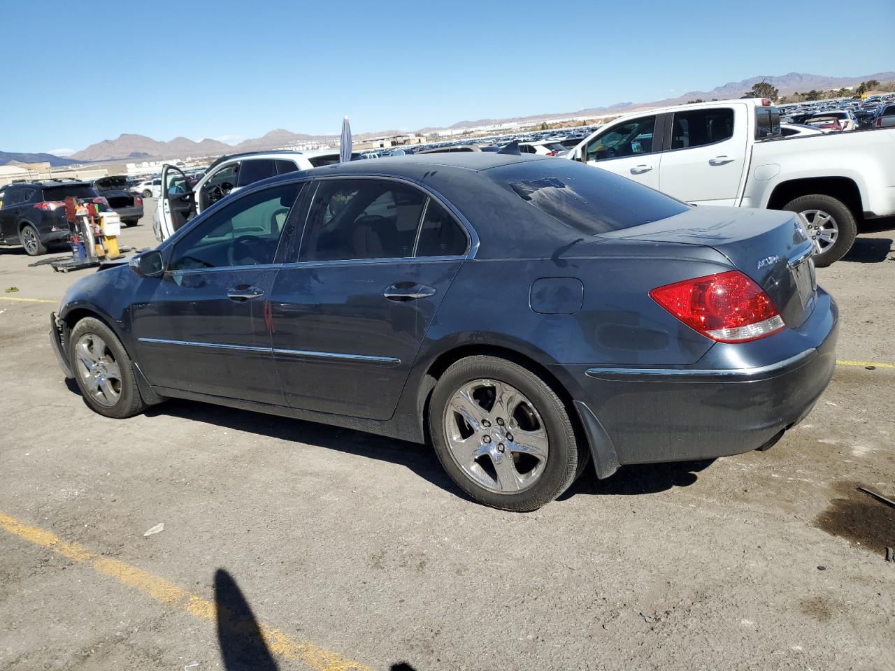 2005 Acura RL - Image 2