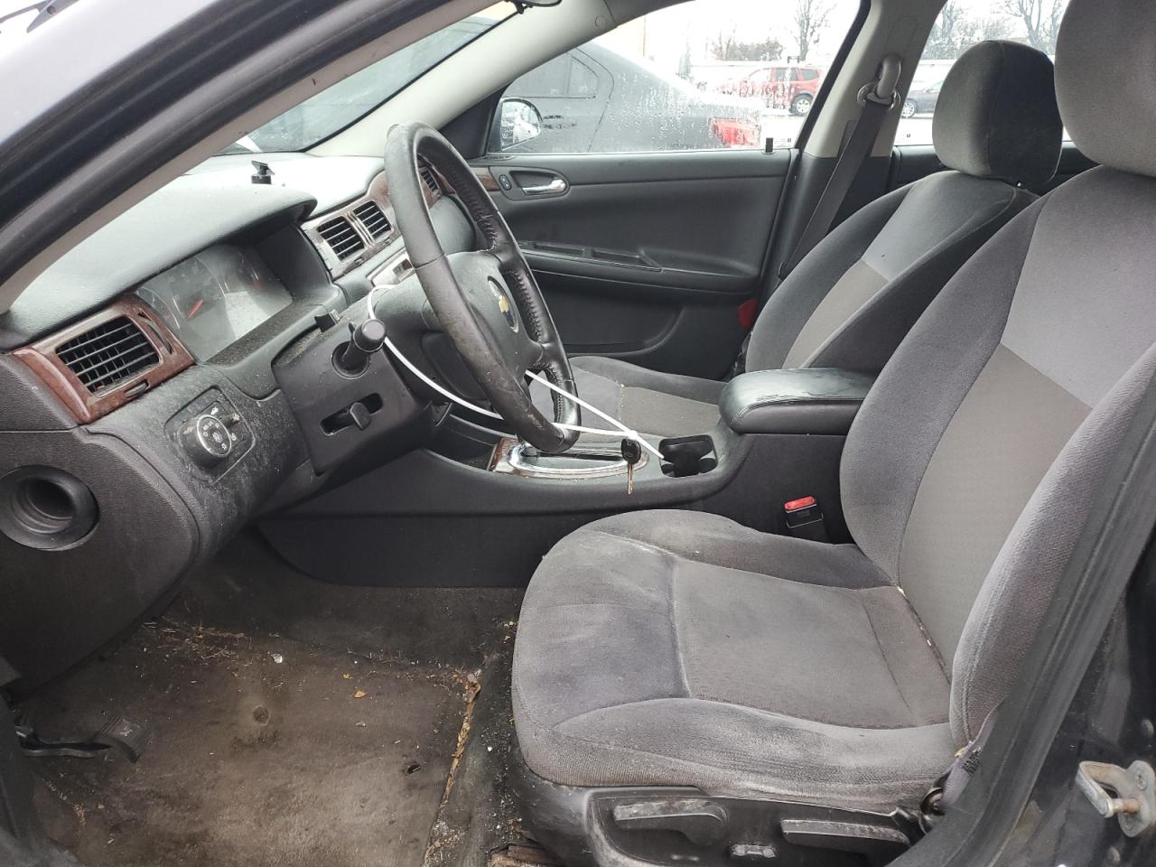 2011 Chevrolet Impala - Image 7