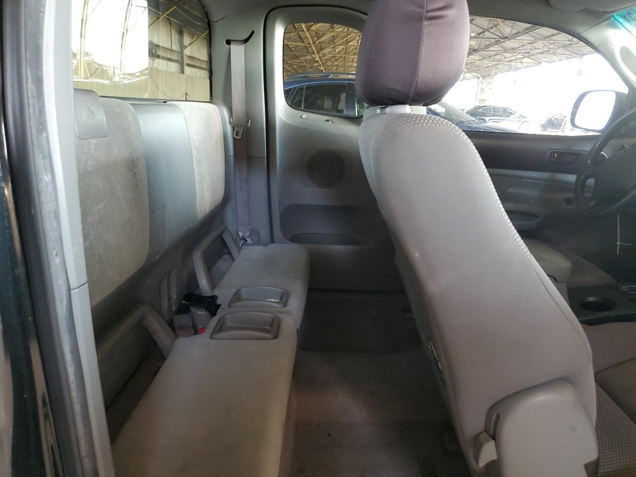 2006 Toyota Tacoma - Image 10