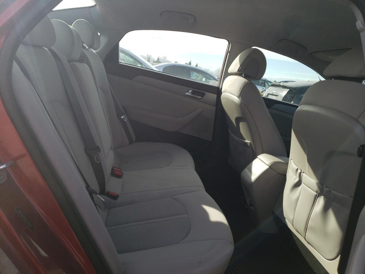 2016 Hyundai Sonata - Image 10