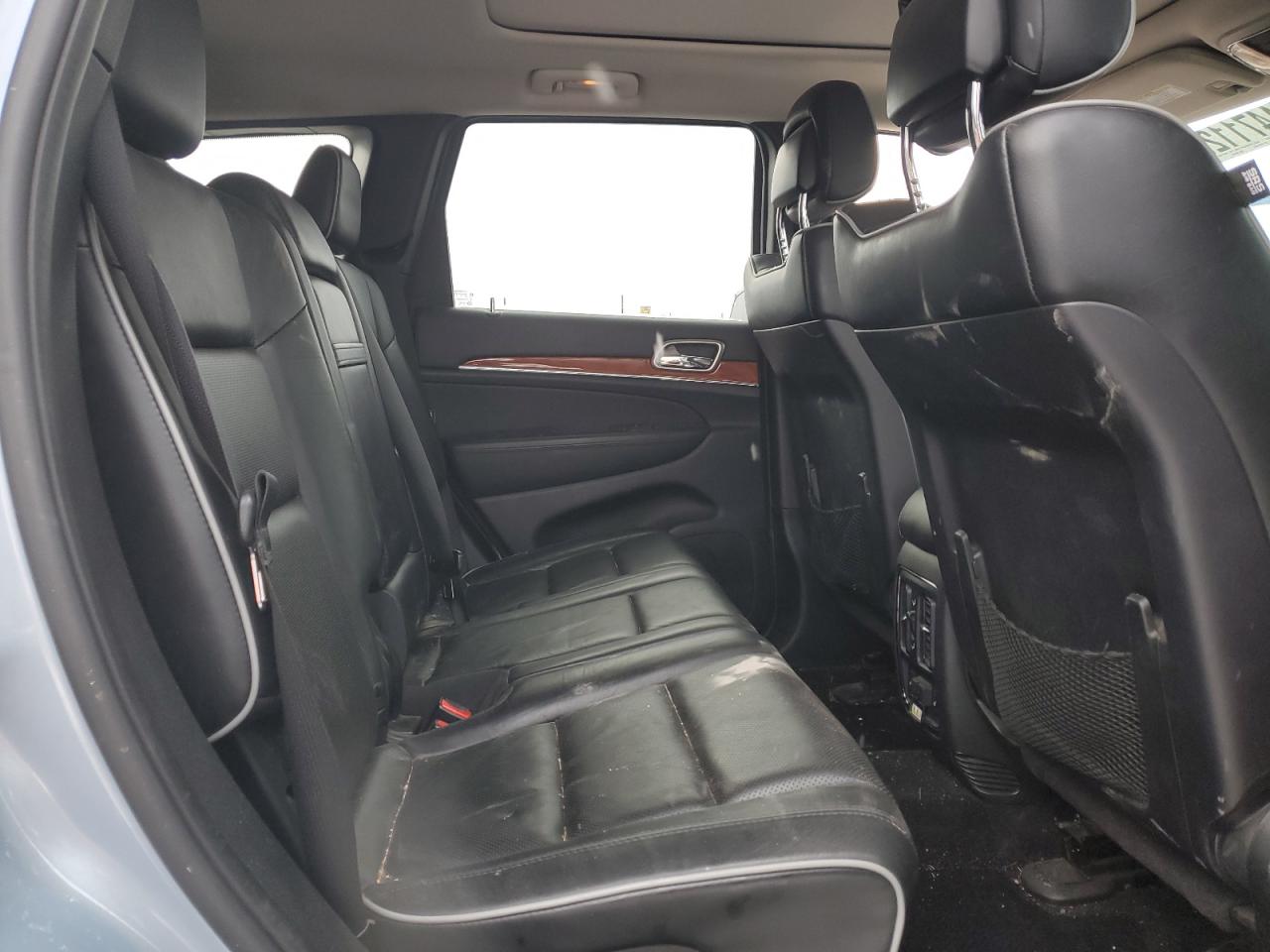 2013 Jeep Grand Cherokee - Image 11