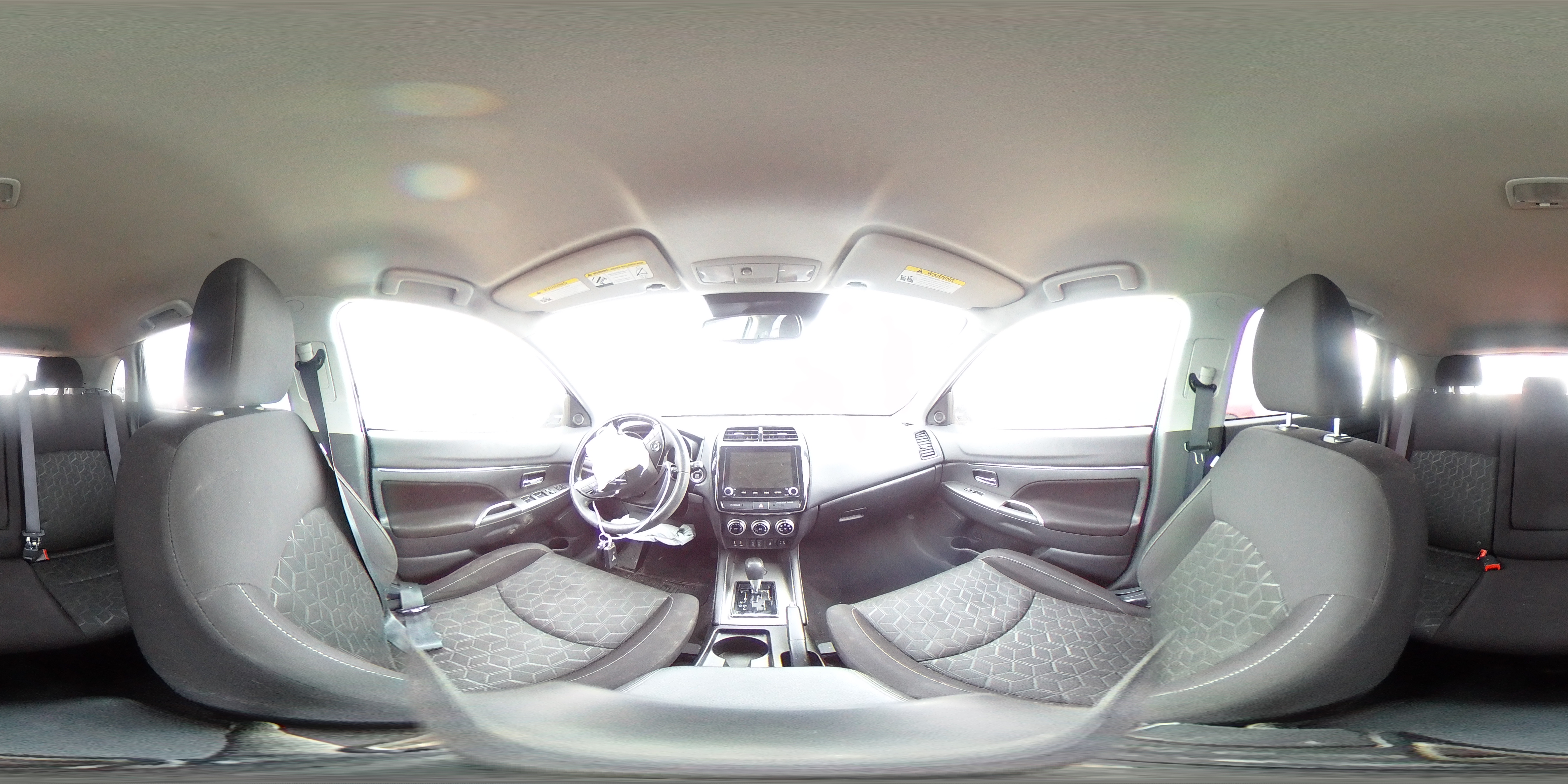 2021 Mitsubishi Outlander - Image 12