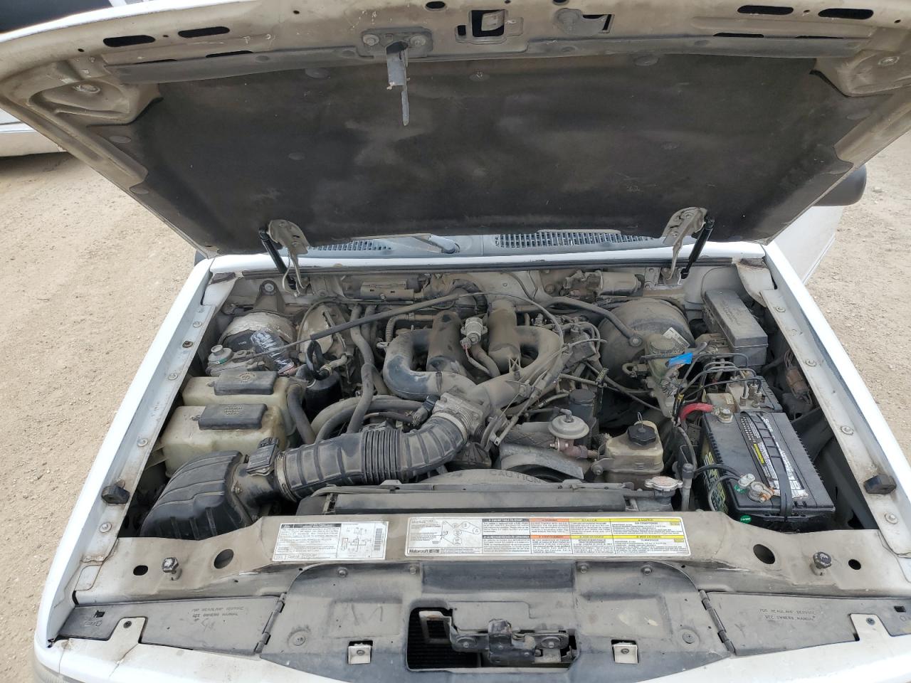 1999 Ford Explorer - Image 12