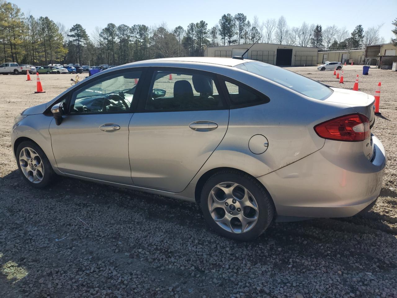 2012 Ford Fiesta - Image 2