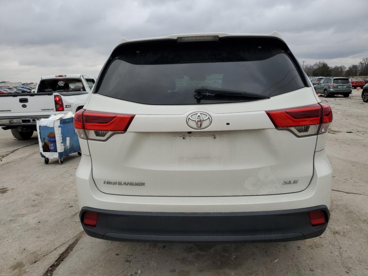 2019 Toyota Highlander - Image 6