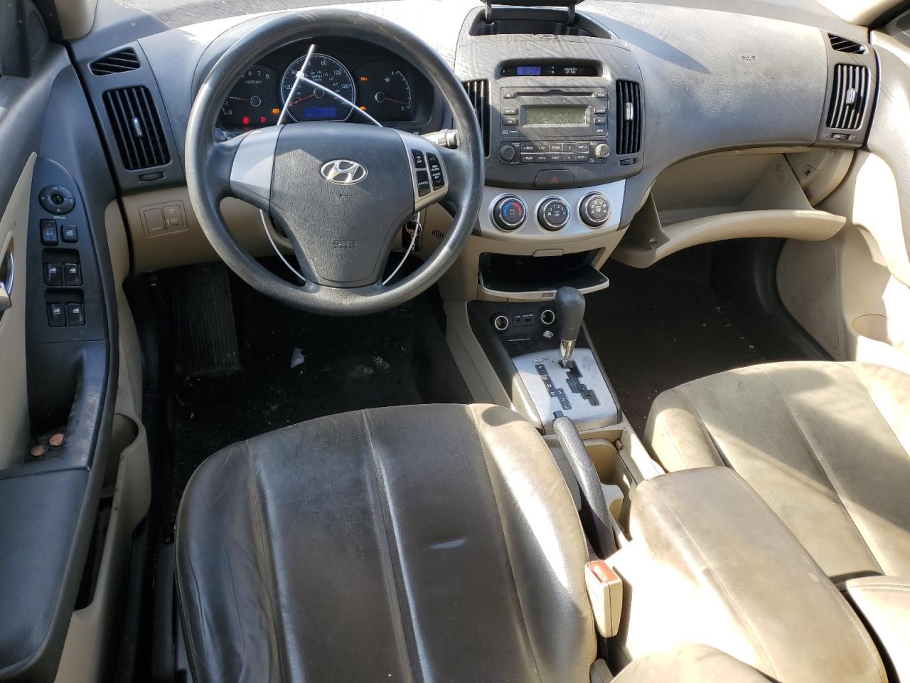 2010 Hyundai Elantra - Image 8