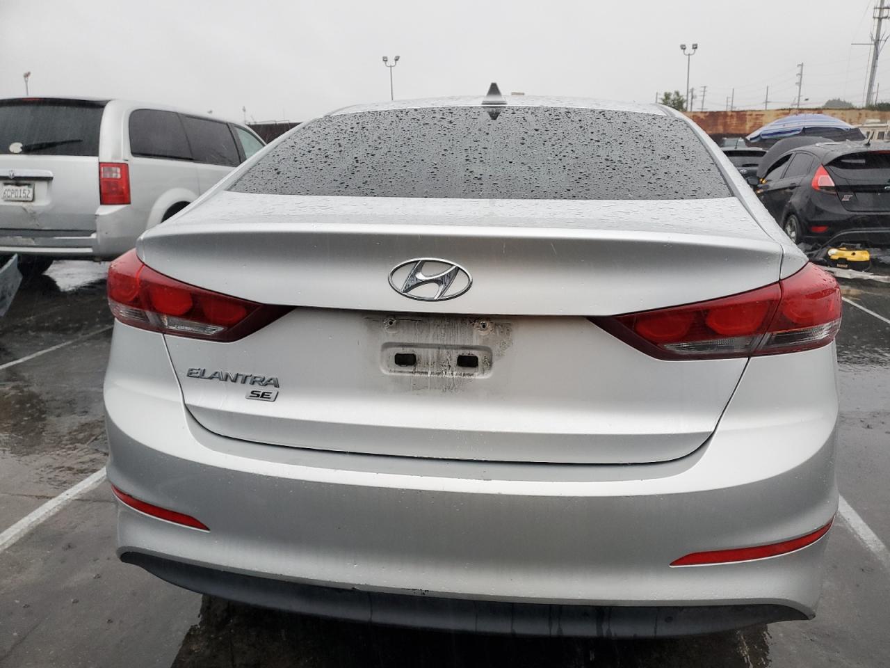 2017 Hyundai Elantra - Image 6