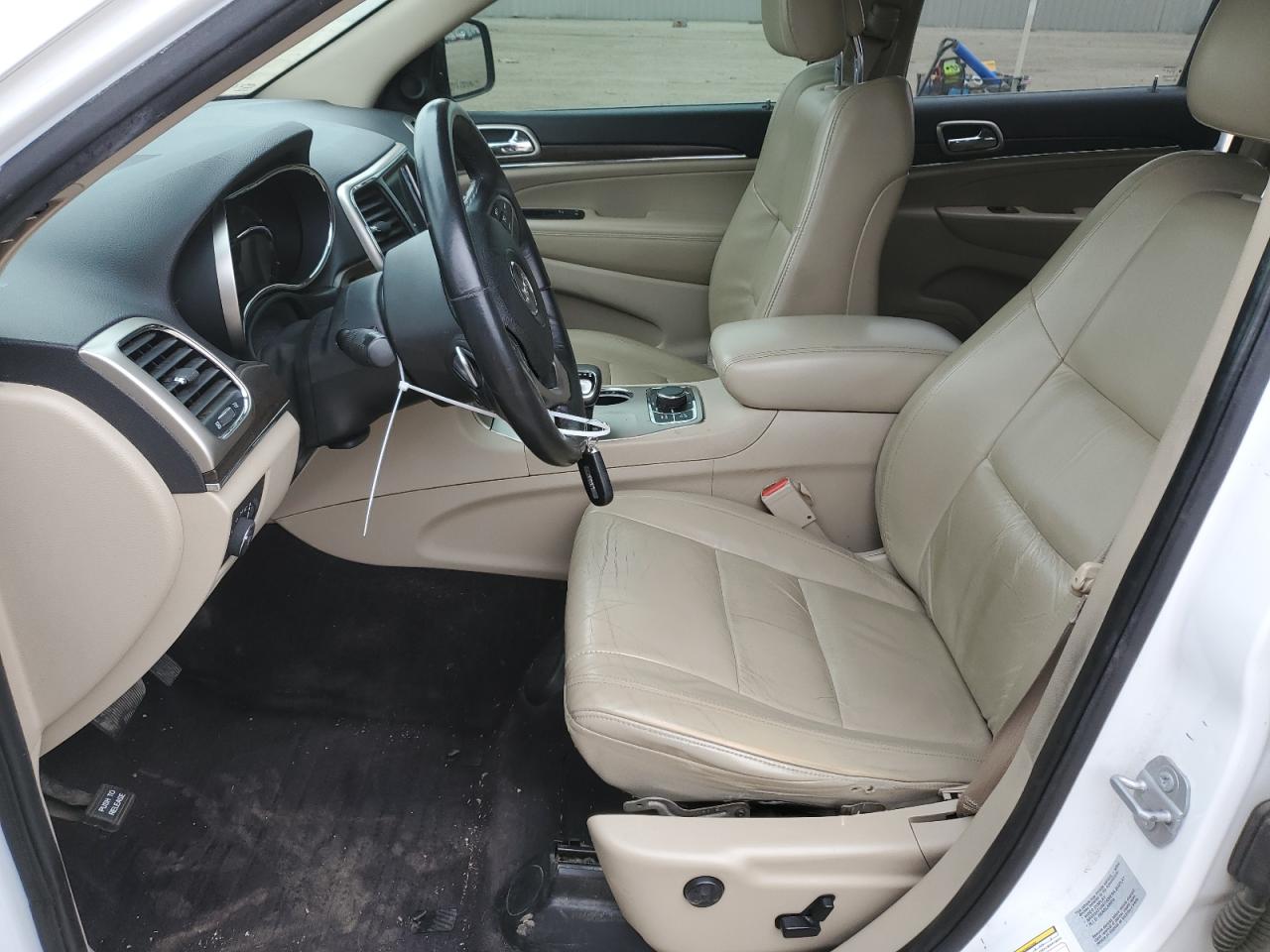 2015 Jeep Grand Cherokee - Image 7