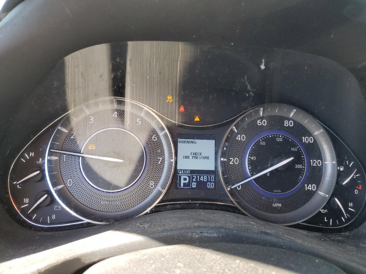 2012 Infiniti QX56 - Image 9