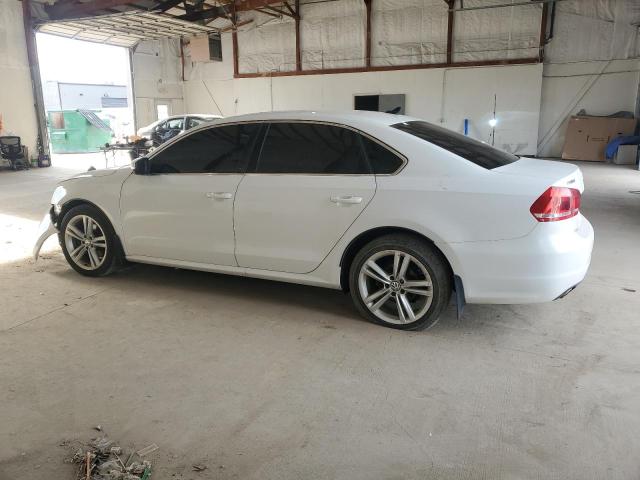 Sedans VOLKSWAGEN PASSAT 2014 Biały
