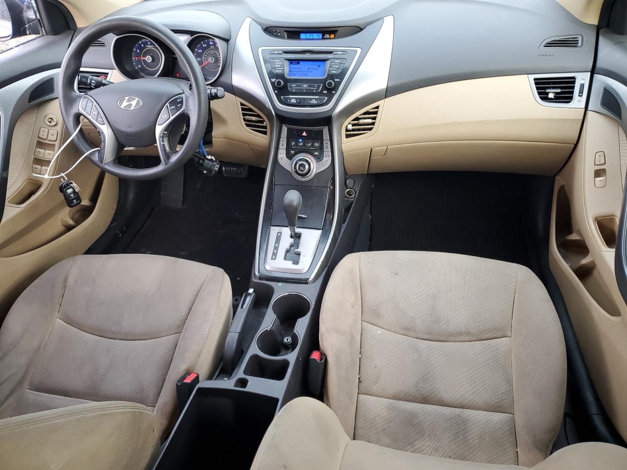 2013 Hyundai Elantra - Image 8