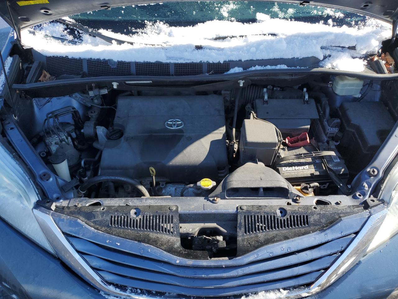 2015 Toyota Sienna - Image 12