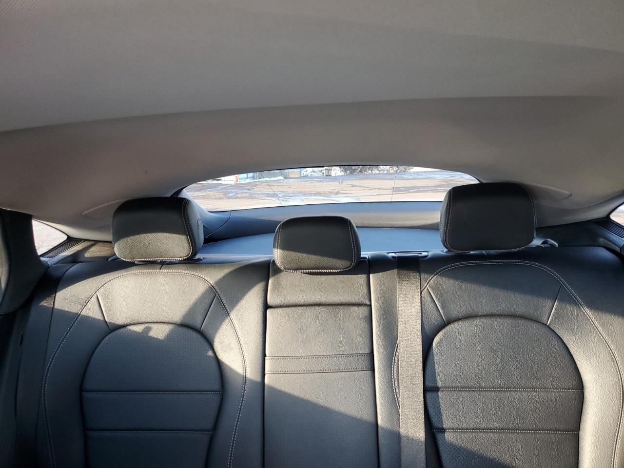 2017 Mercedes-Benz GLC - Image 10