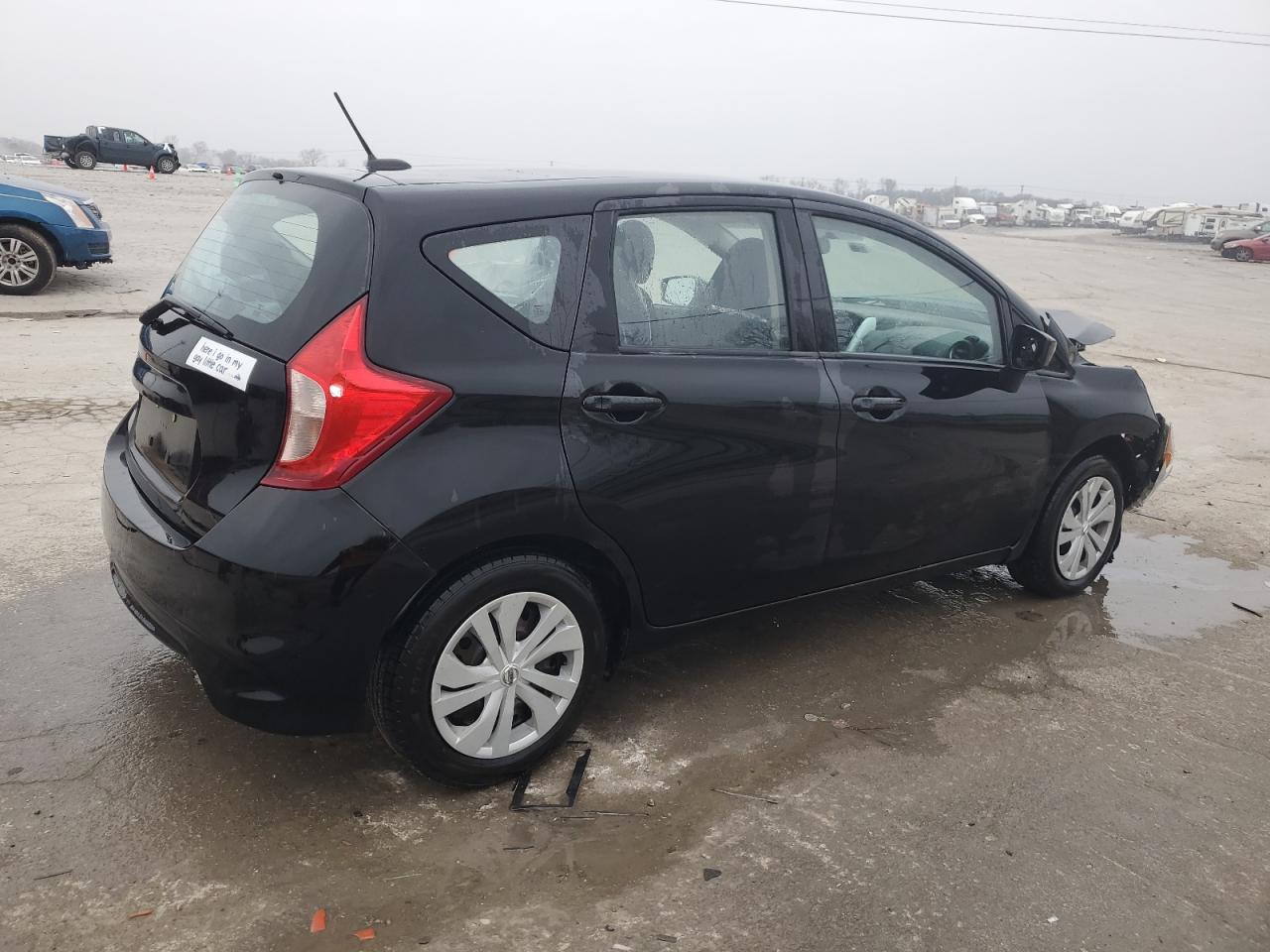 2017 Nissan Versa - Image 3