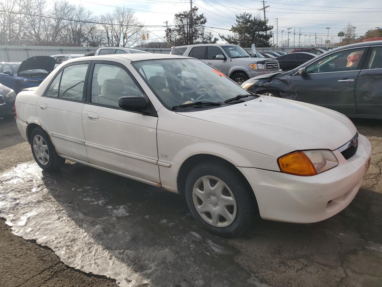 2000 Mazda Protege - Image 4