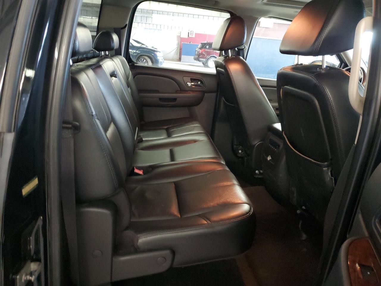 2007 Chevrolet Silverado - Image 10