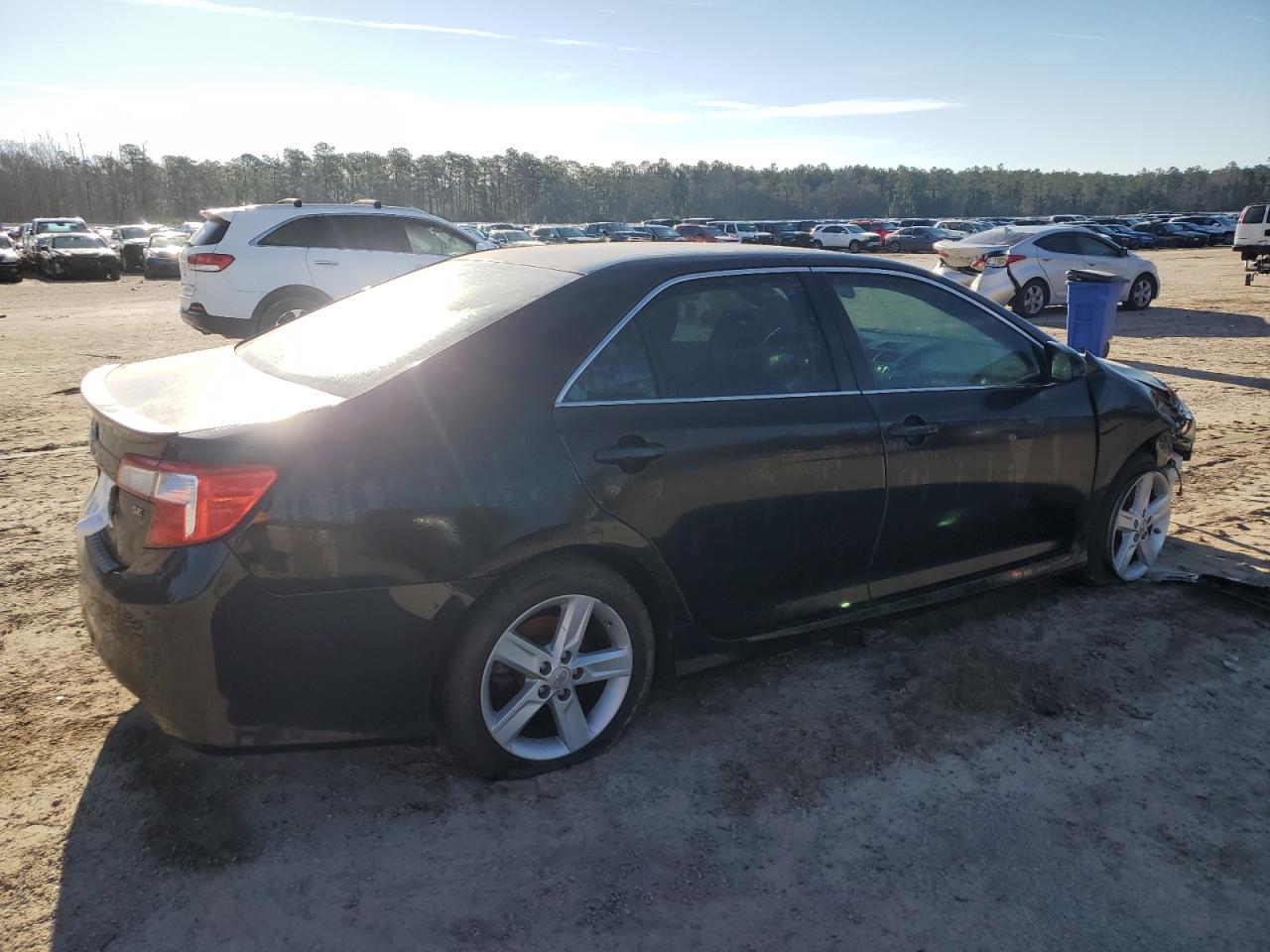 2014 Toyota Camry - Image 3