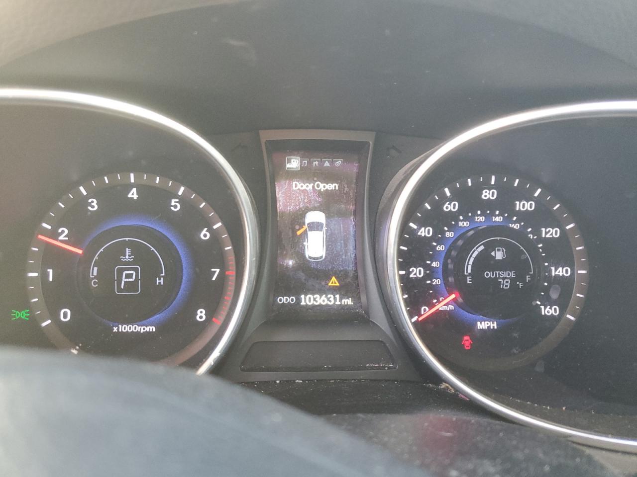 2013 Hyundai Santa Fe - Image 9