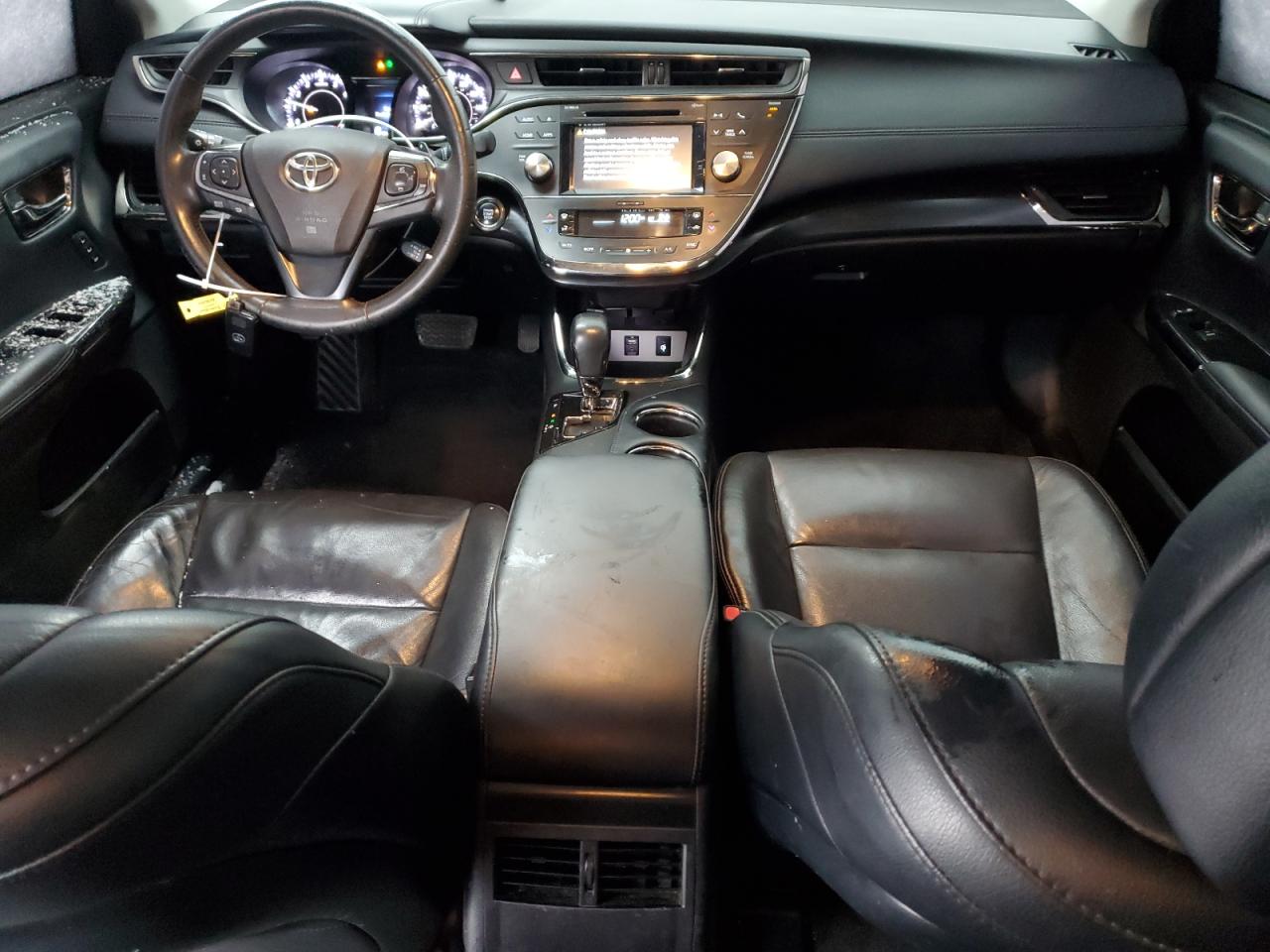 2016 Toyota Avalon - Image 8