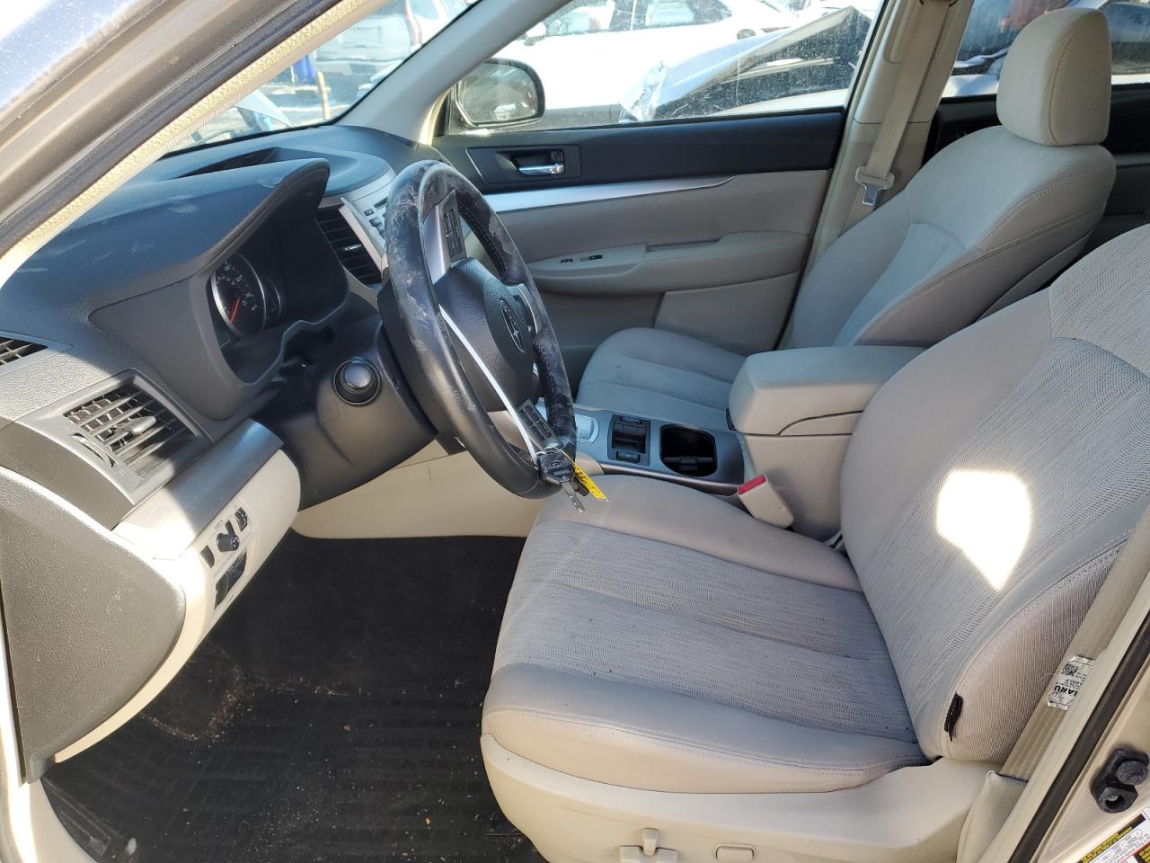 2014 Subaru Outback - Image 7