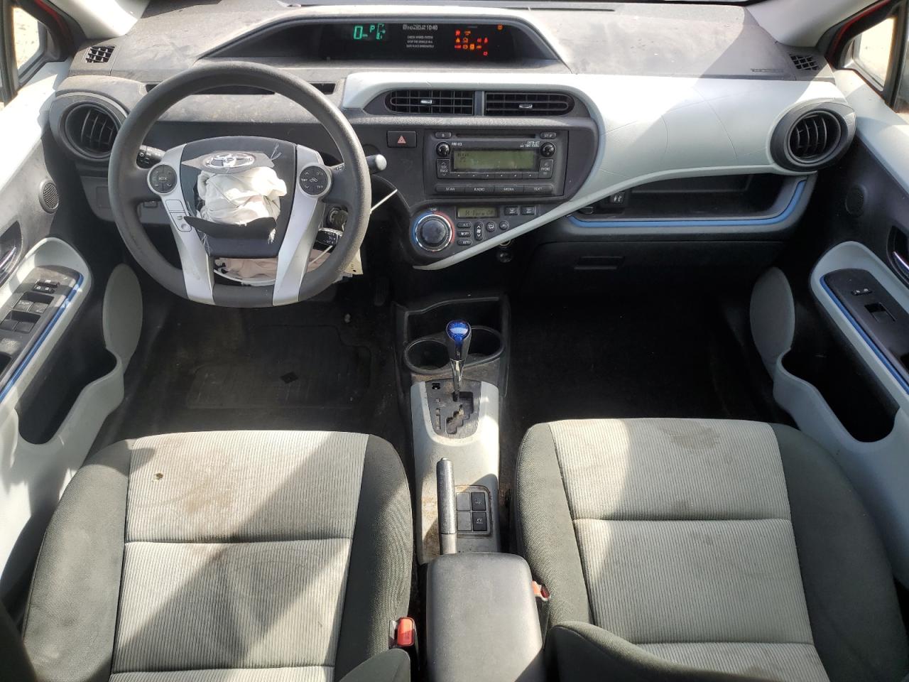 2012 Toyota Prius - Image 8