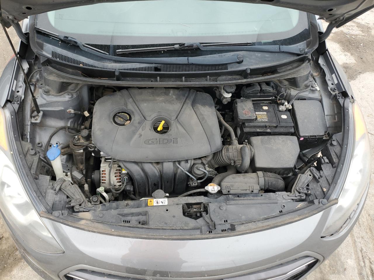 2017 Hyundai Elantra - Image 11
