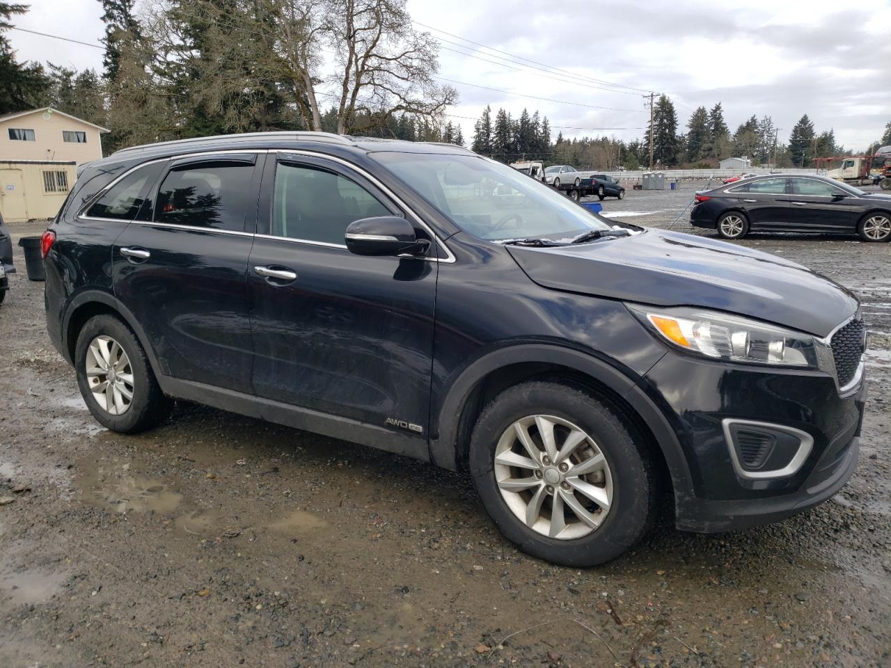 2017 Kia Sorento - Image 4
