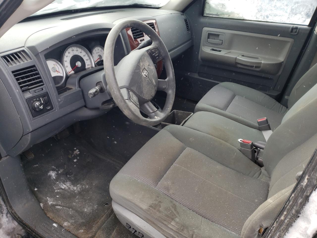 2005 Dodge Dakota - Image 7