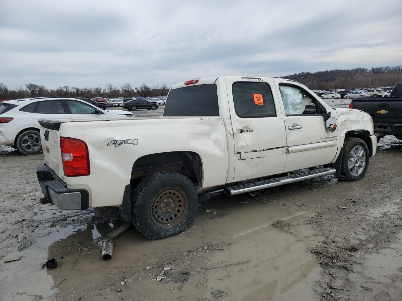 2012 Chevrolet Silverado - Image 3