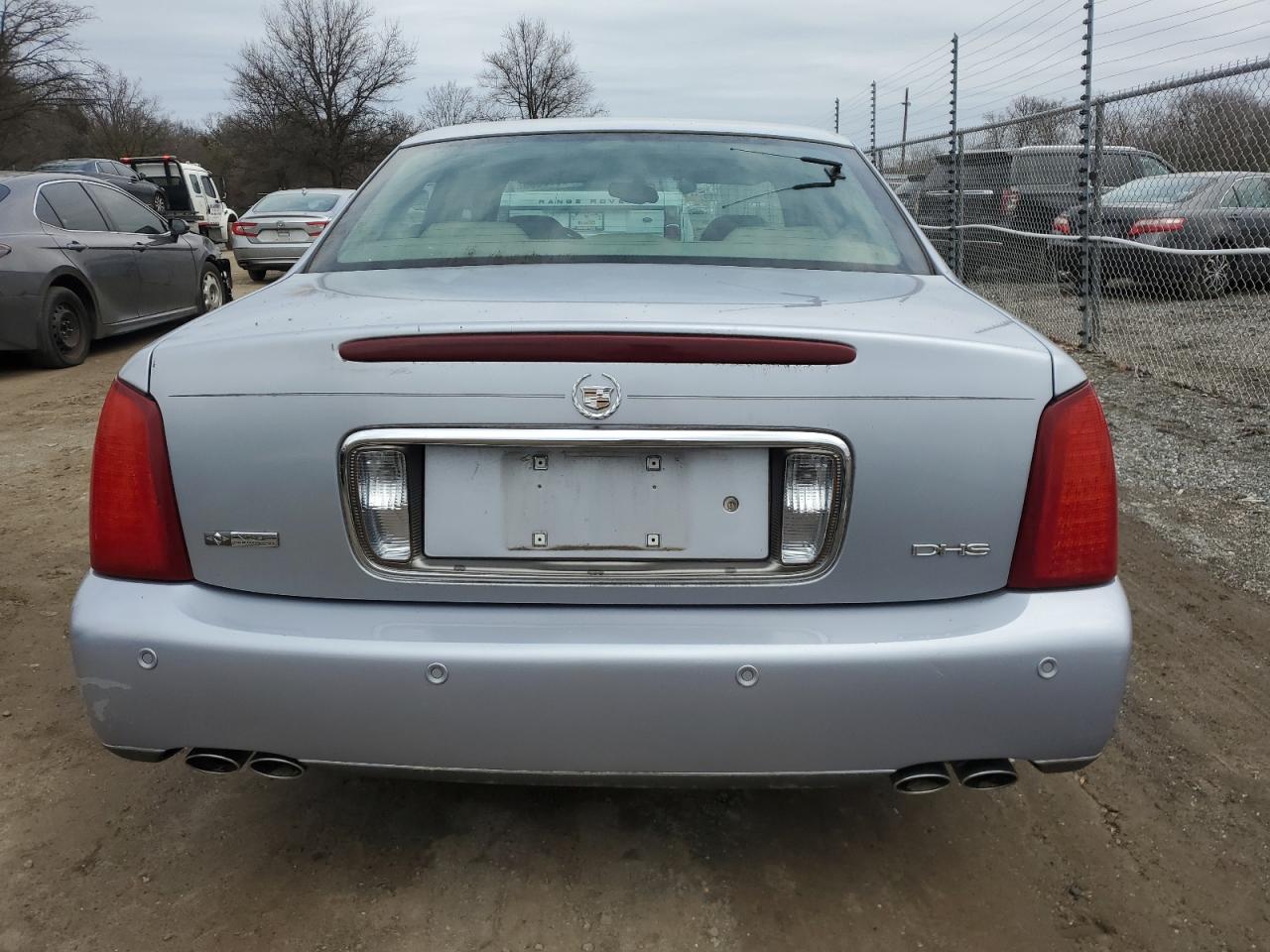 2004 Cadillac De Ville - Image 6