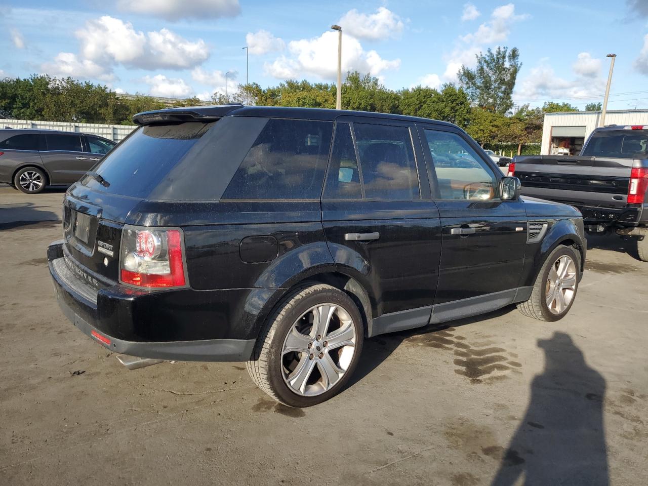 2011 Land Rover Range Rover - Image 3
