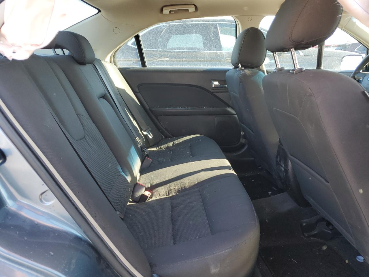 2012 Ford Fusion - Image 11