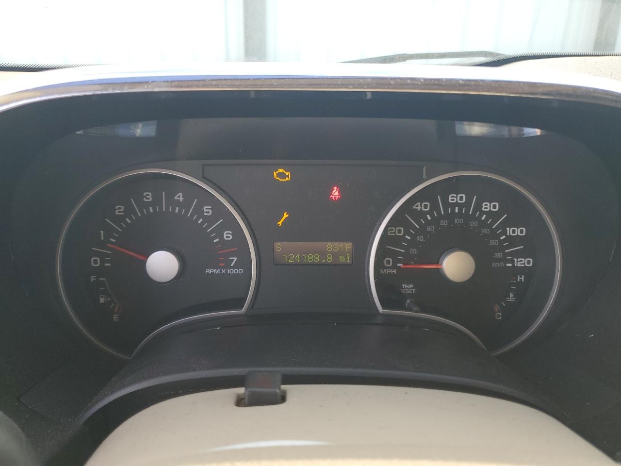 2006 Ford Explorer - Image 9