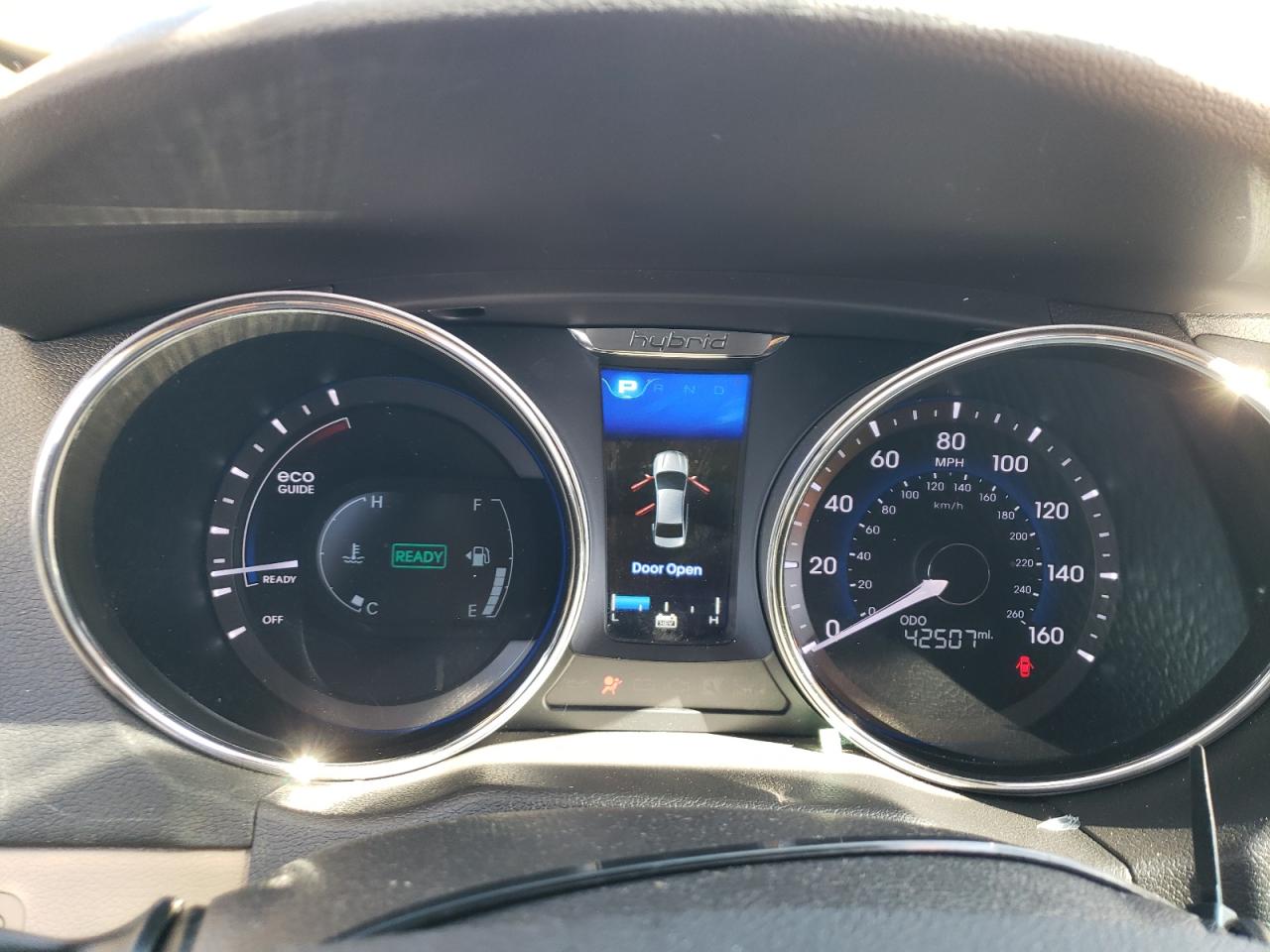 2015 Hyundai Sonata Hybrid VIN: KMHEC4A45FA120056 Lot: 45604475