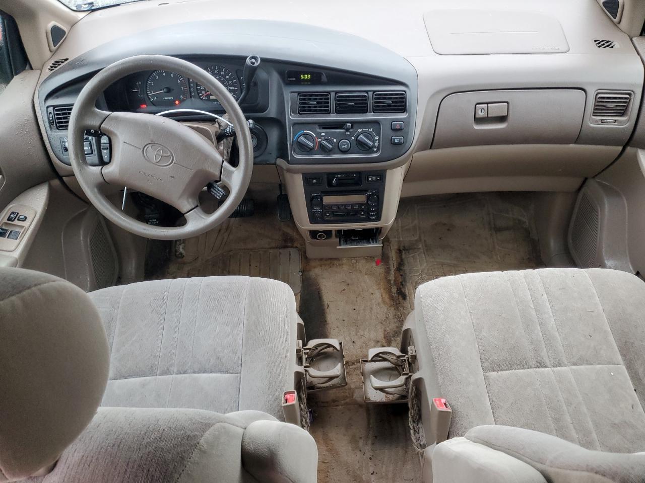 2000 Toyota Sienna - Image 8