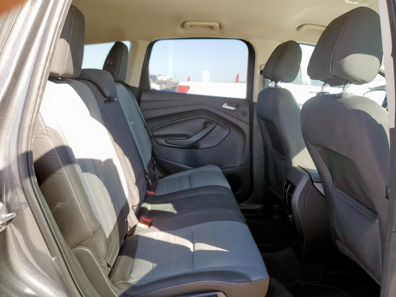 2014 Ford Escape - Image 11