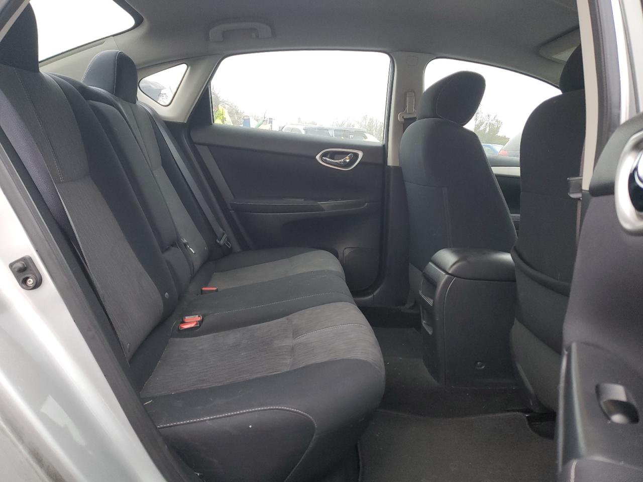 2014 Nissan Sentra - Image 10