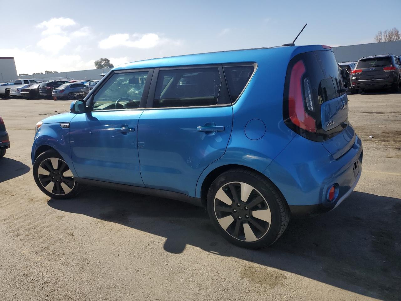 2019 Kia Soul - Image 2