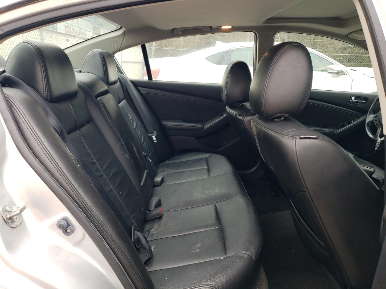 2012 Nissan Altima - Image 10