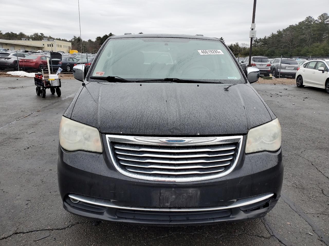 2012 Chrysler Town & Country - Image 5