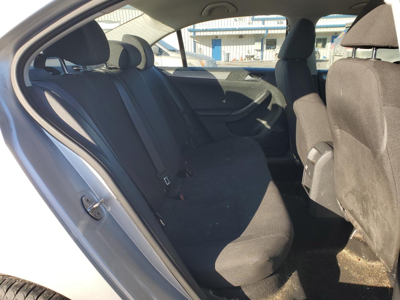2015 Volkswagen Jetta - Image 10