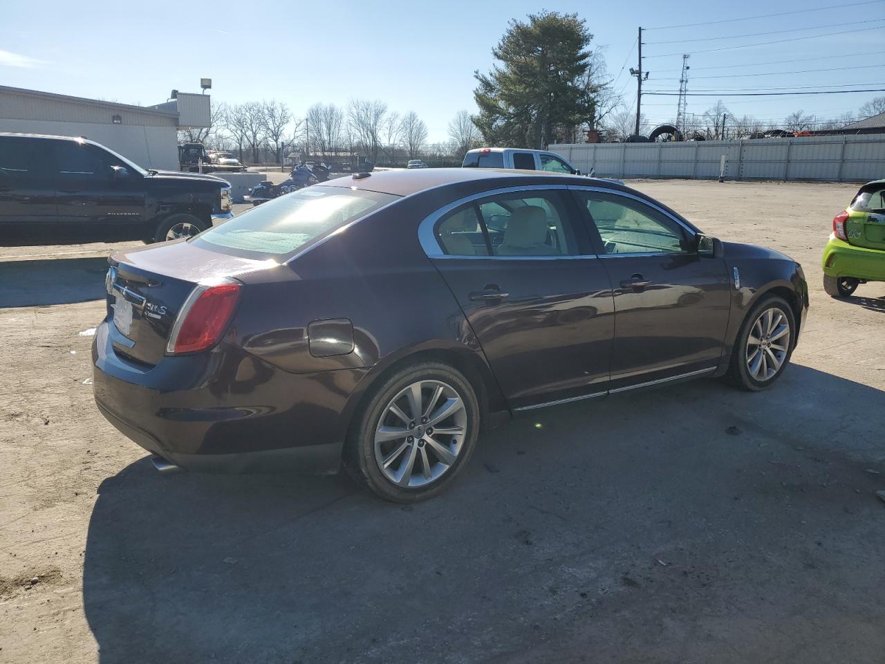 2010 Lincoln MKS - Image 3