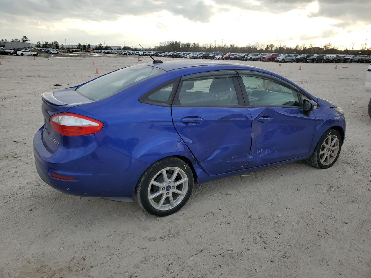 2015 Ford Fiesta - Image 3