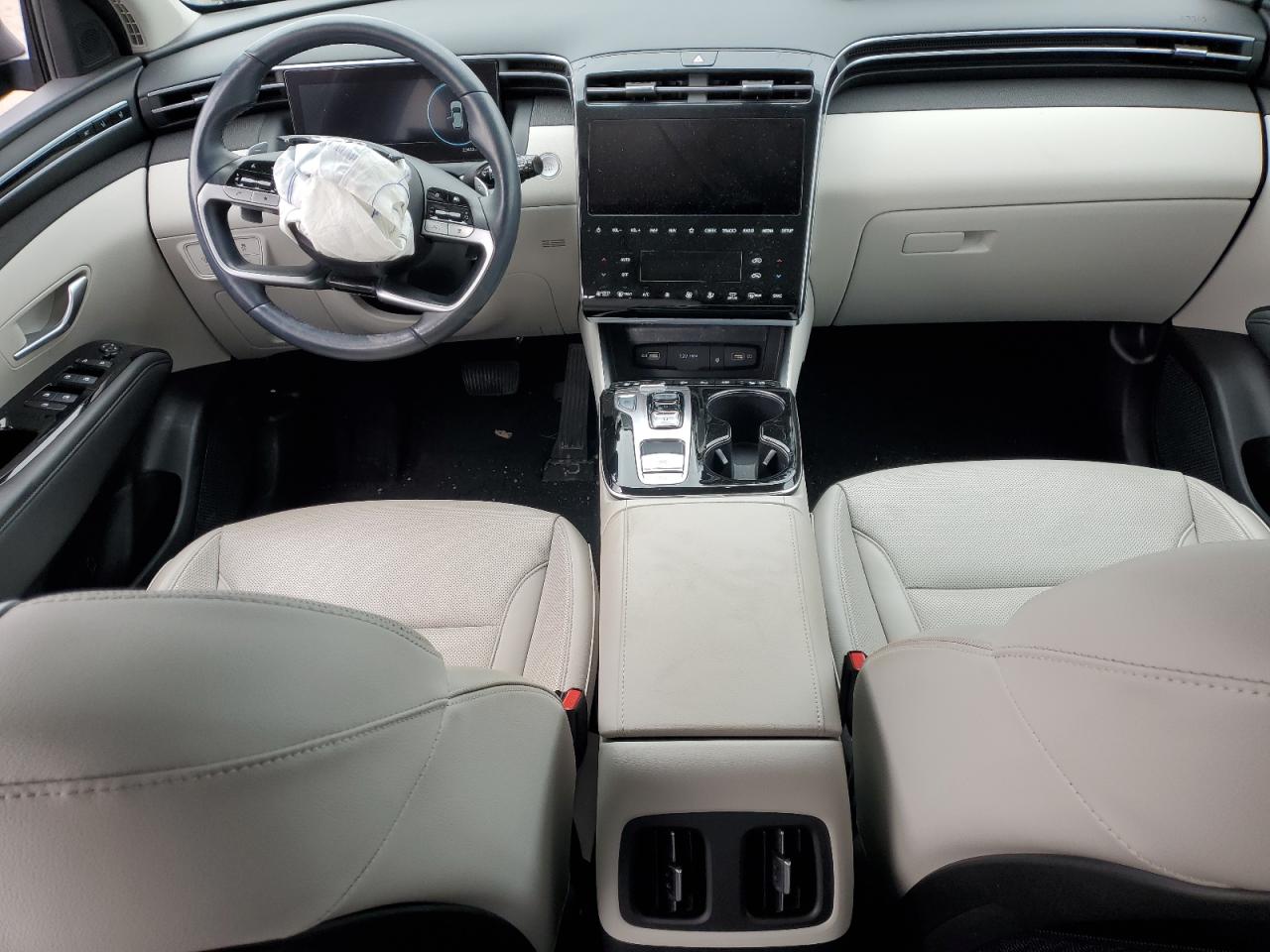 2022 Hyundai Tucson - Image 8